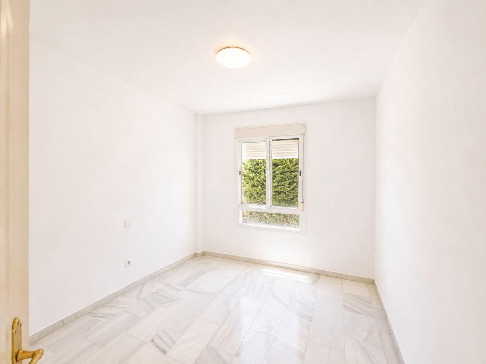 3 Zimmer Apartment zu verkaufen in Estepona - 539.000 € (Ref: 9894545)