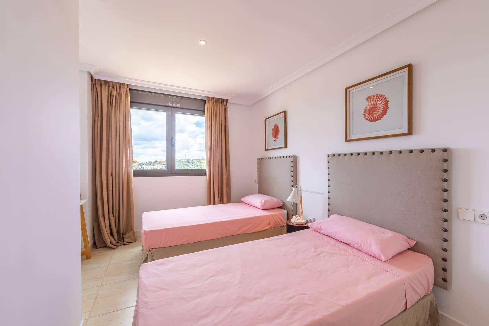 2 Zimmer Penthouse zu verkaufen in Estepona - 480.000 € (Ref: 9894547)