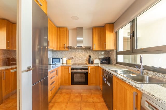 2 Zimmer Penthouse zu verkaufen in Estepona - 480.000 € (Ref: 9894547)