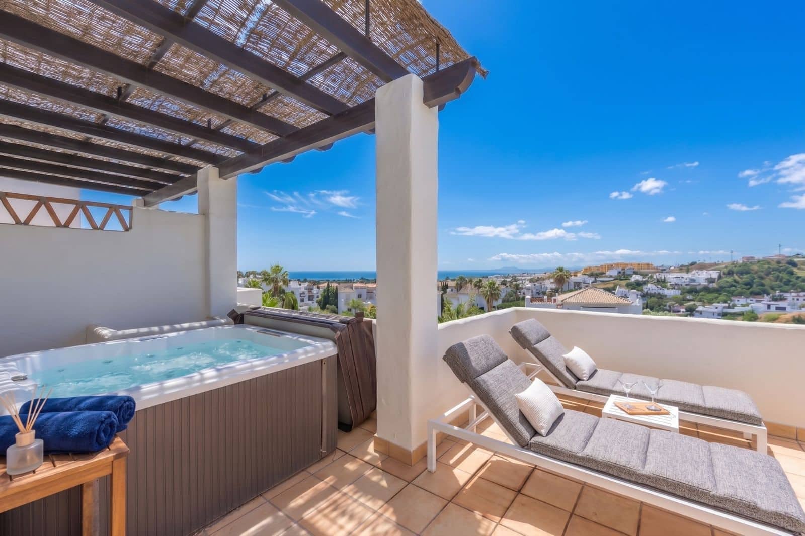 2 Zimmer Penthouse zu verkaufen in Estepona - 480.000 € (Ref: 9894547)