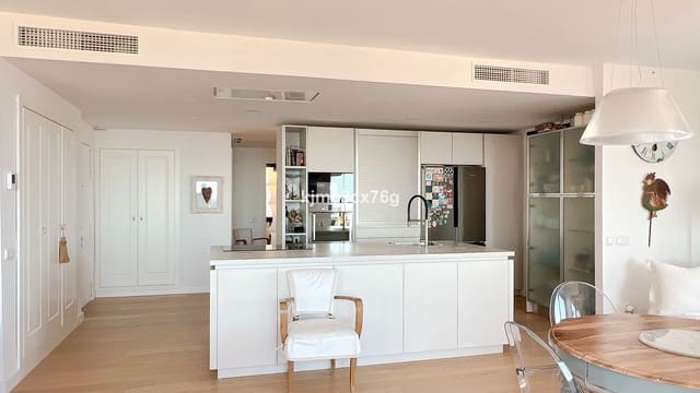 4 soveværelse Lejlighed til salg i Calahonda, Mijas - € 840.000 (Ref: 9894550)