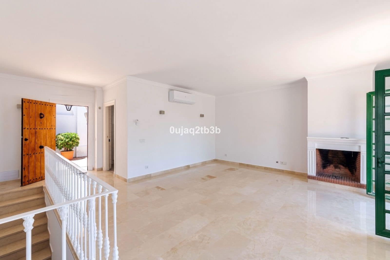 3 quarto Casa em Banda para venda em Aloha Golf - 750 000 € (Ref: 9894551)