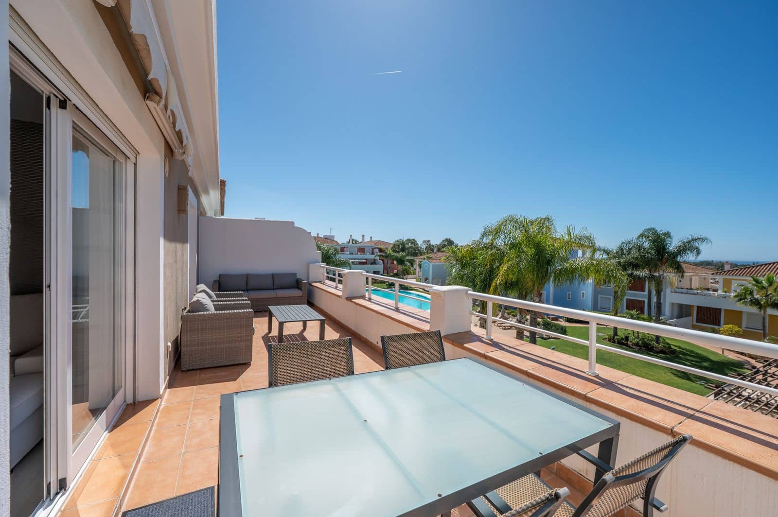 2 sypialnia Penthouse na sprzedaż w Estepona - 459 000 € (Ref: 9894552)