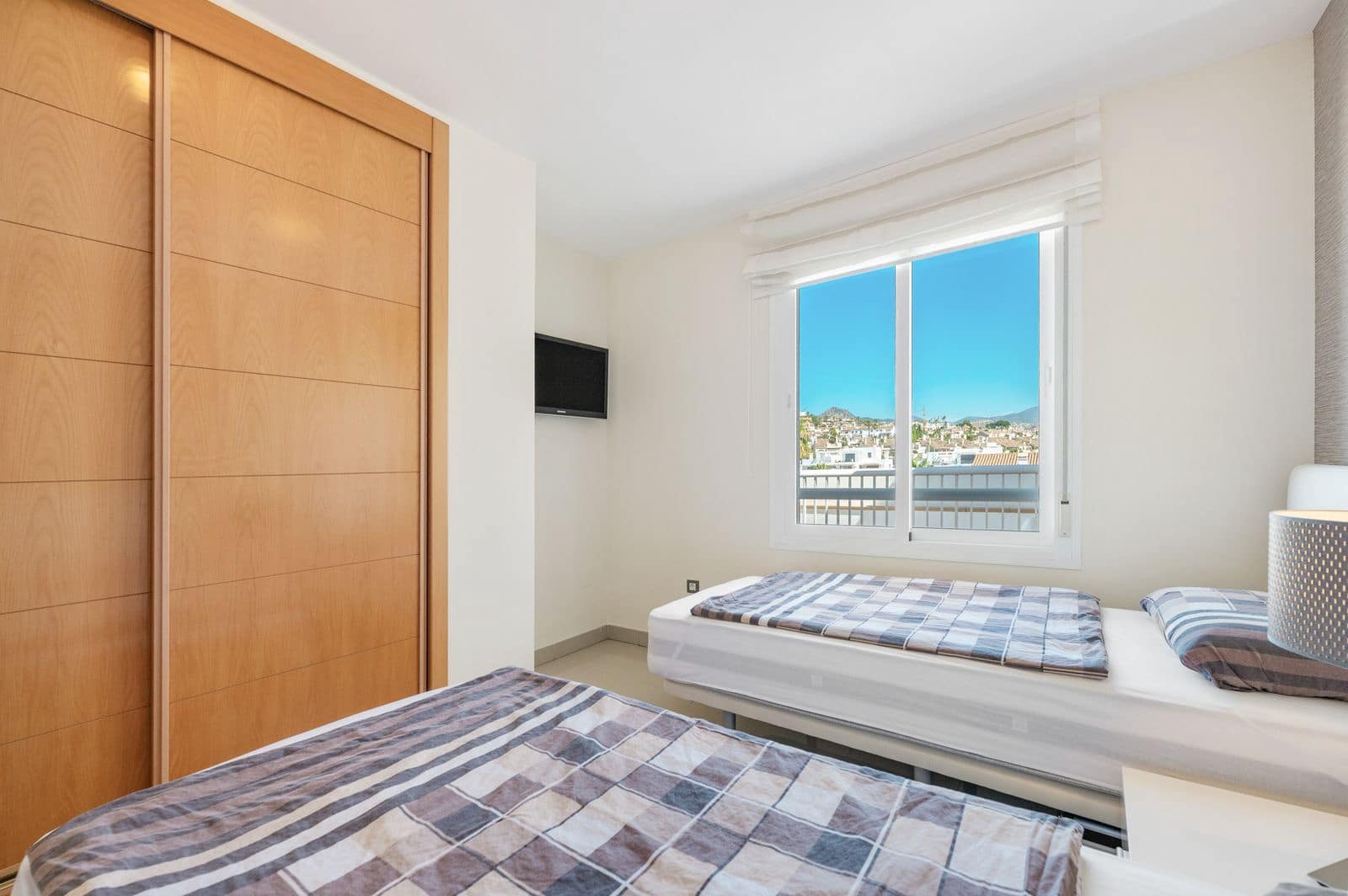 2 sypialnia Penthouse na sprzedaż w Estepona - 459 000 € (Ref: 9894552)