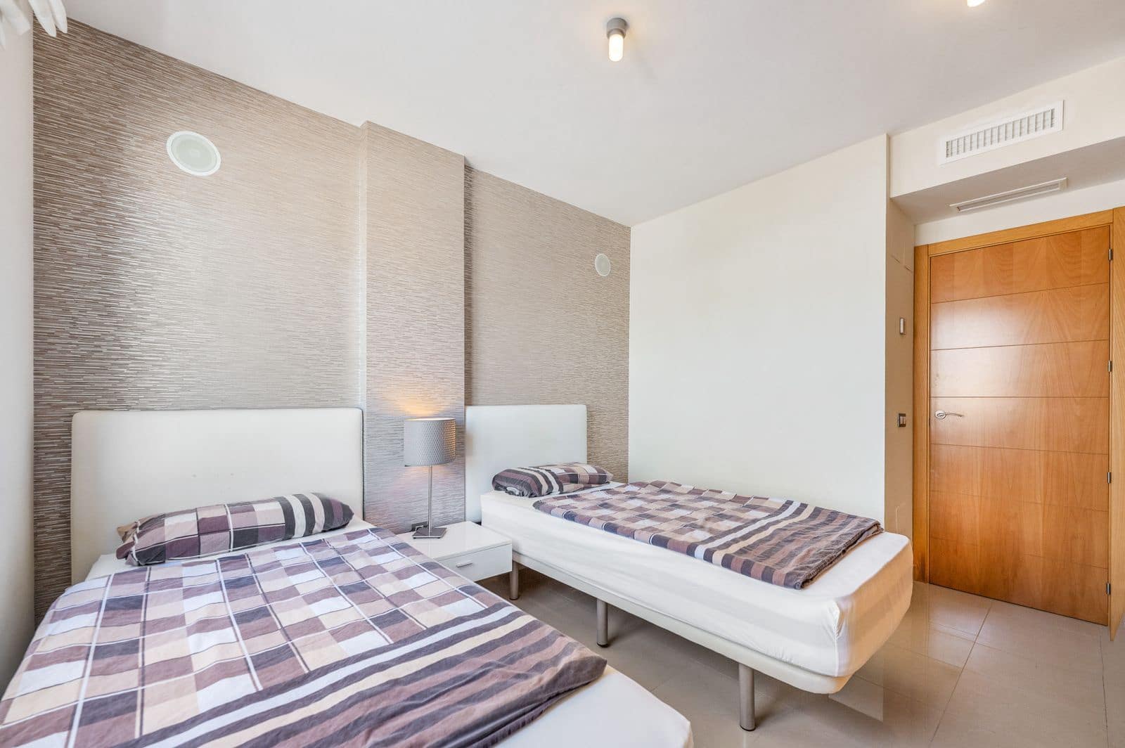 2 sypialnia Penthouse na sprzedaż w Estepona - 459 000 € (Ref: 9894552)