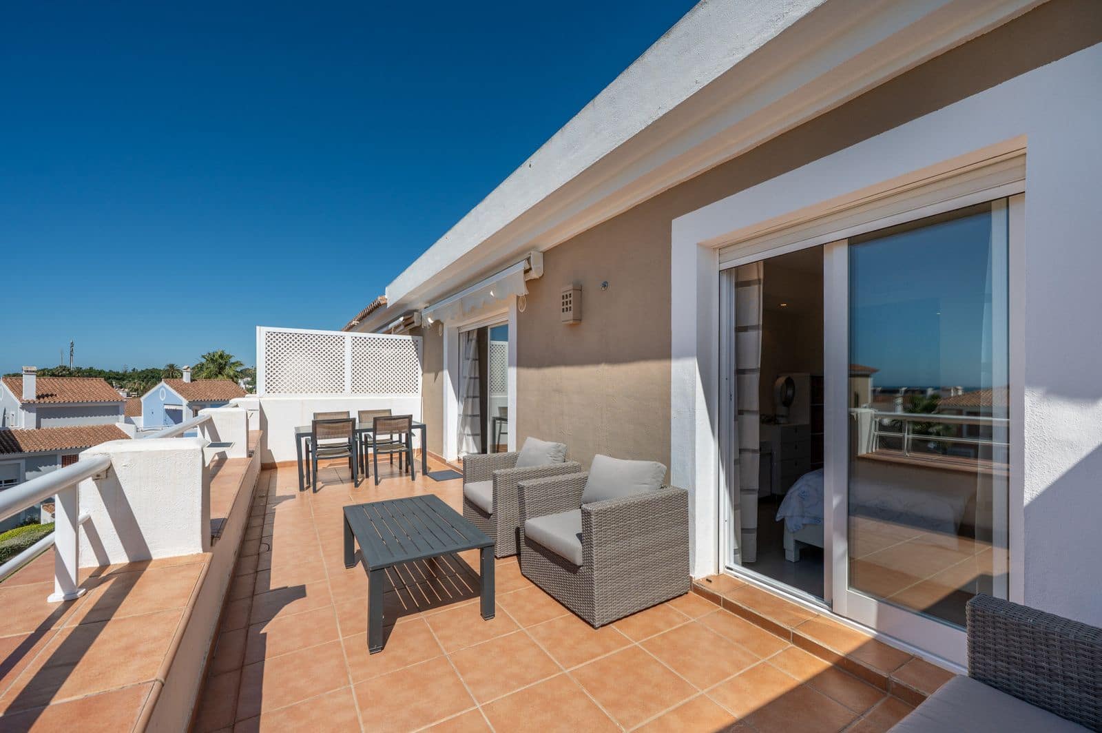2 sypialnia Penthouse na sprzedaż w Estepona - 459 000 € (Ref: 9894552)