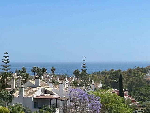 4 soverom Kjedet enebolig til salgs i Golden Mile, Marbella - € 1 800 000 (Ref: 9894554)