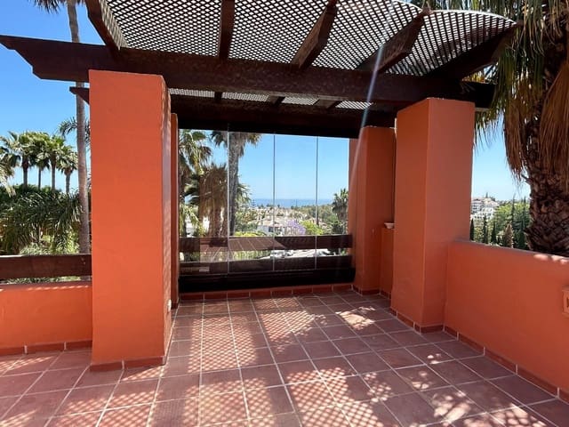 4 soverom Kjedet enebolig til salgs i Golden Mile, Marbella - € 1 800 000 (Ref: 9894554)