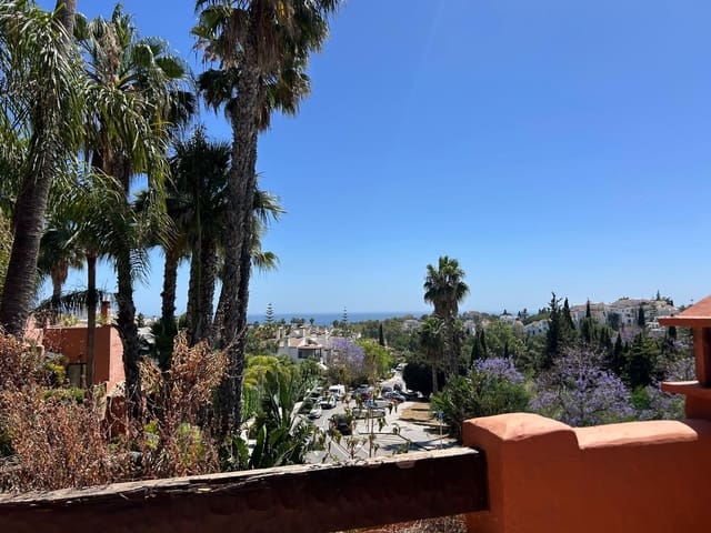 4 soverom Kjedet enebolig til salgs i Golden Mile, Marbella - € 1 800 000 (Ref: 9894554)