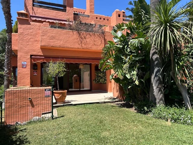 4 soverom Kjedet enebolig til salgs i Golden Mile, Marbella - € 1 800 000 (Ref: 9894554)