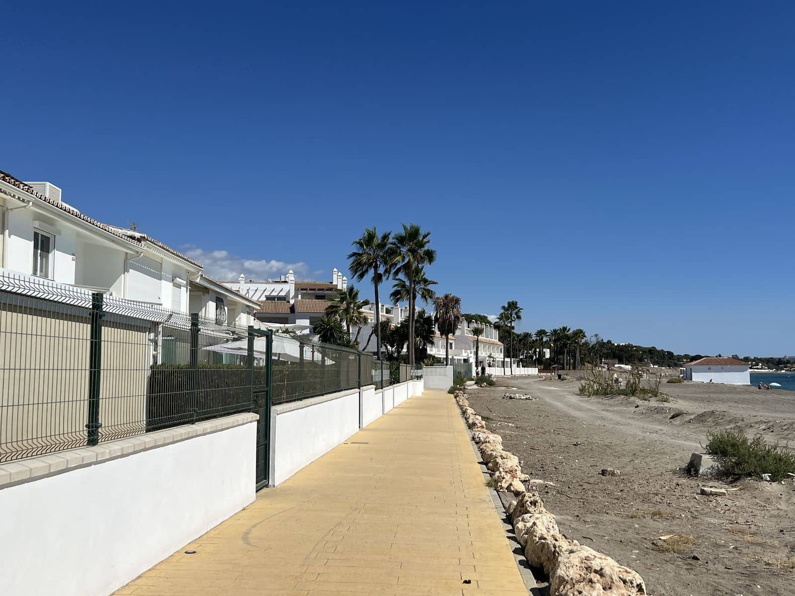 2 soverom Hus til salgs i Estepona - € 750 000 (Ref: 9894559)