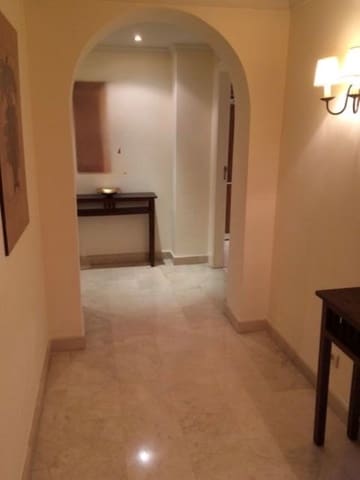 Apartamento de 2 habitaciones en Nueva Andalucia, Marbella en venta - 825.000 € (Ref: 9894560)