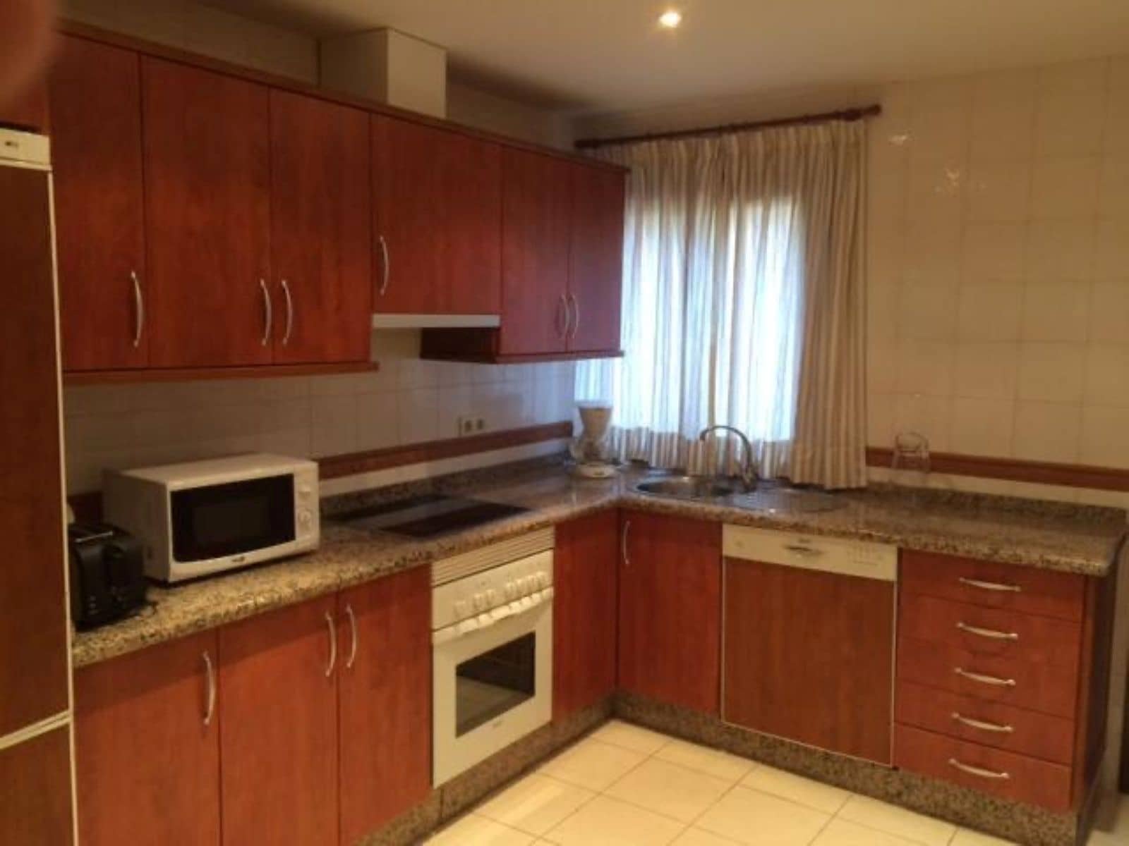 Apartamento de 2 habitaciones en Nueva Andalucia en venta - 825.000 € (Ref: 9894560)
