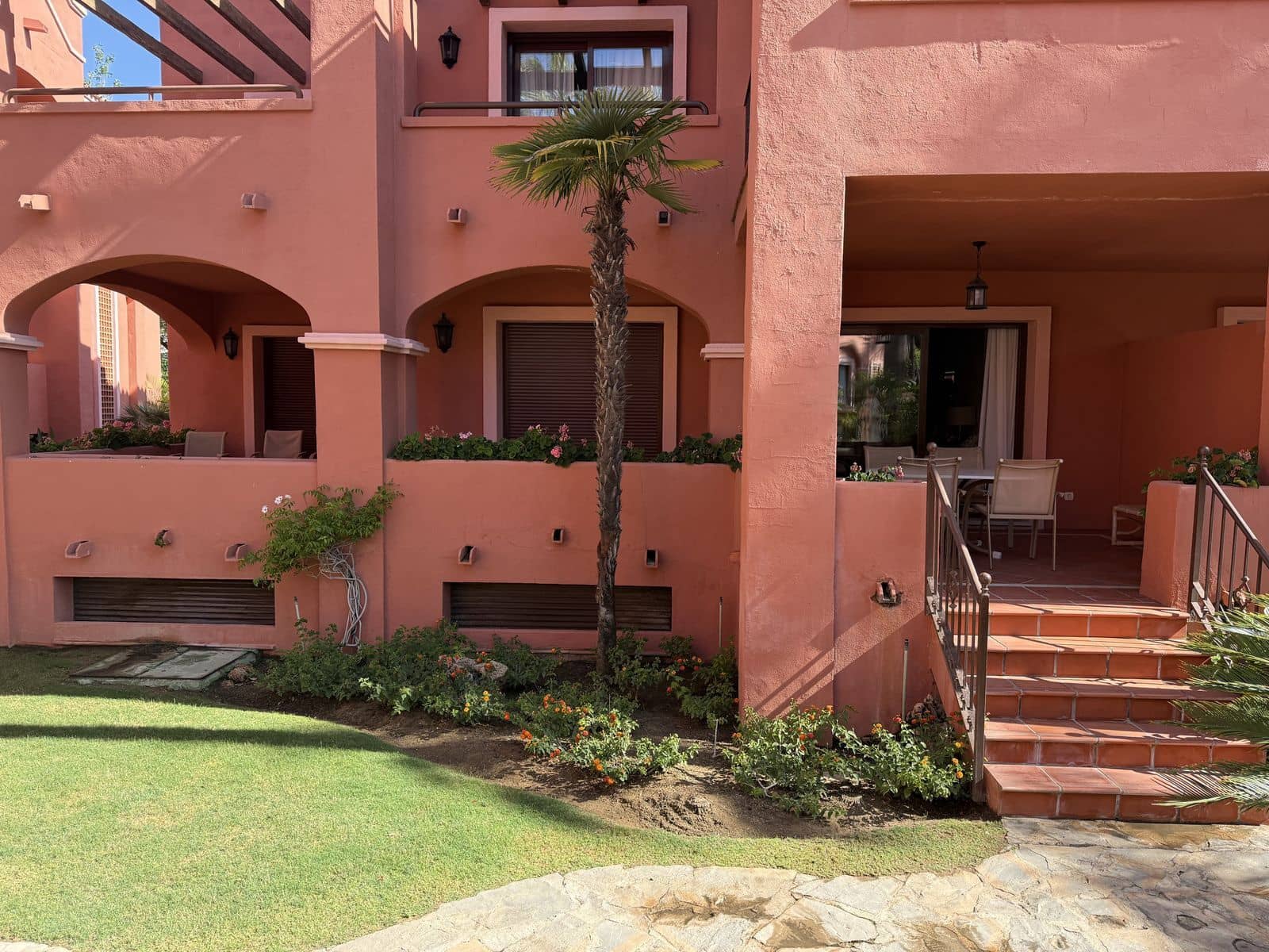 Apartamento de 2 habitaciones en Nueva Andalucia en venta - 825.000 € (Ref: 9894560)