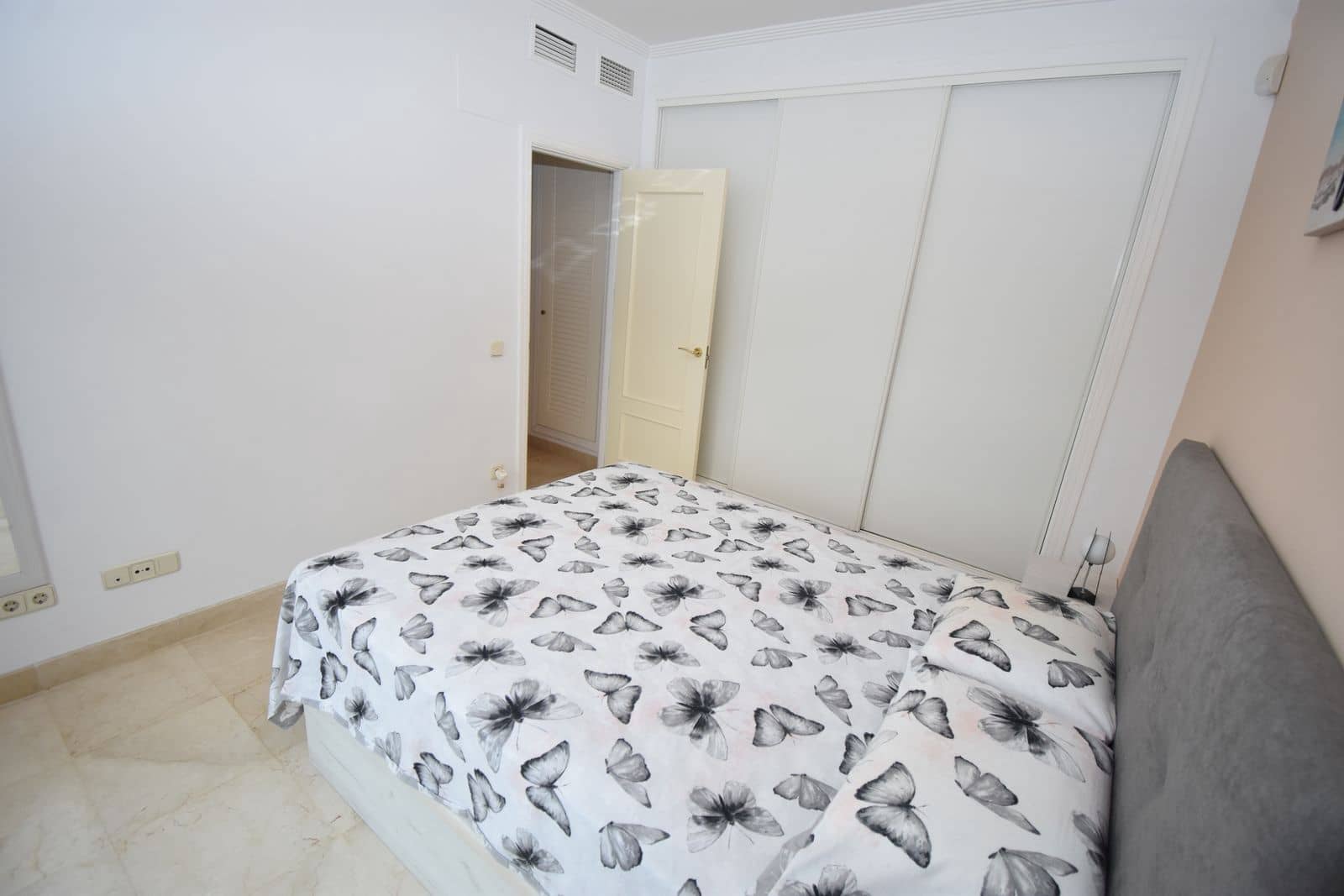 2 bedroom Penthouse for sale in La Cala de Mijas - € 349,000 (Ref: 9894561)