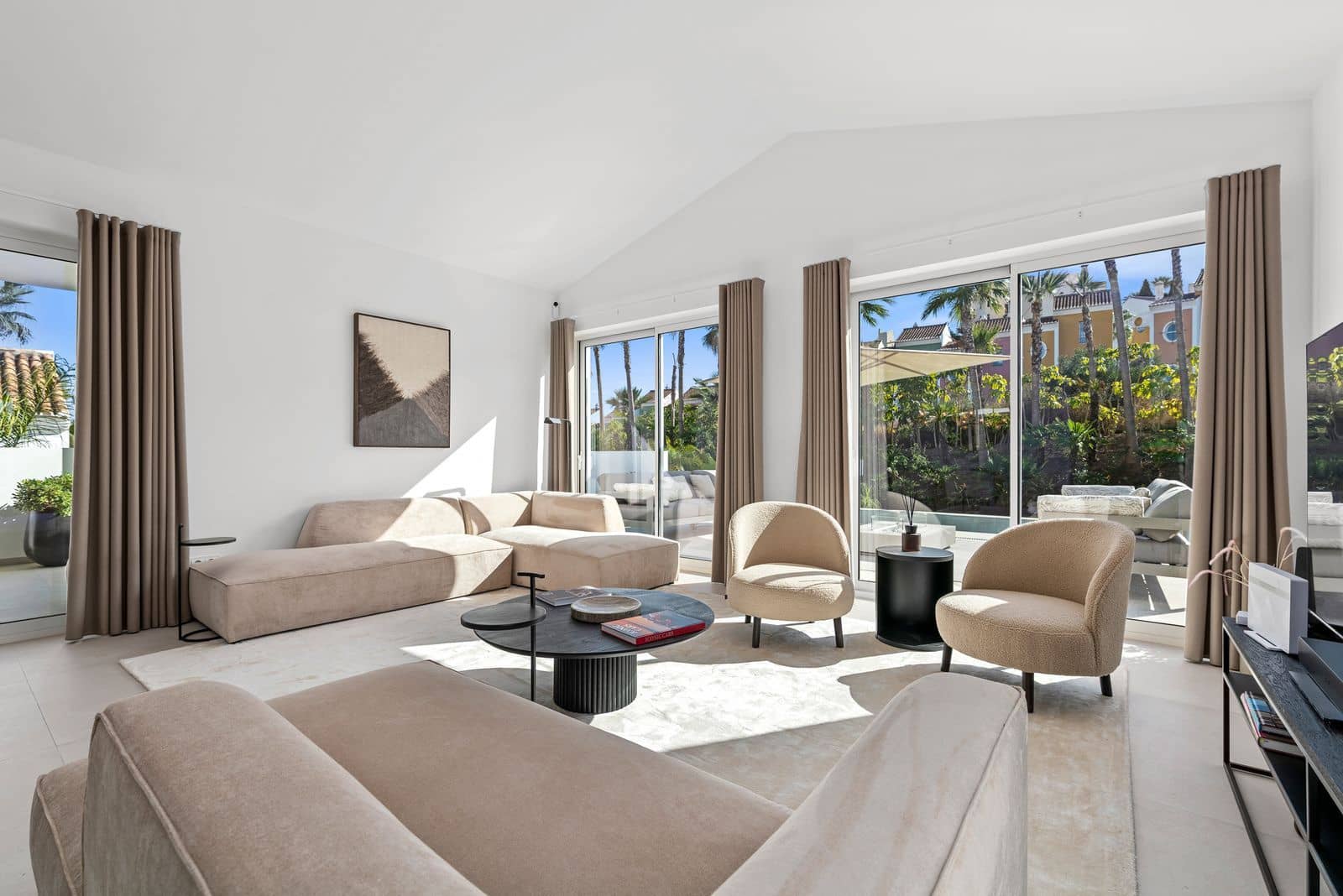 4 soveværelse Villa til salg i Bahia de Casares - € 1.489.000 (Ref: 9894562)