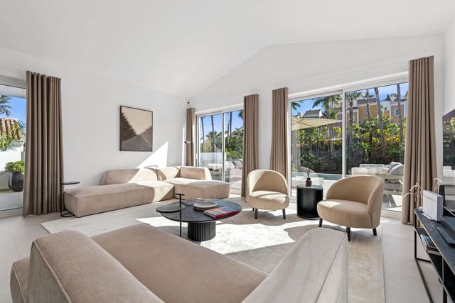 4 soveværelse Villa til salg i Bahia de Casares, Casares - € 1.489.000 (Ref: 9894562)