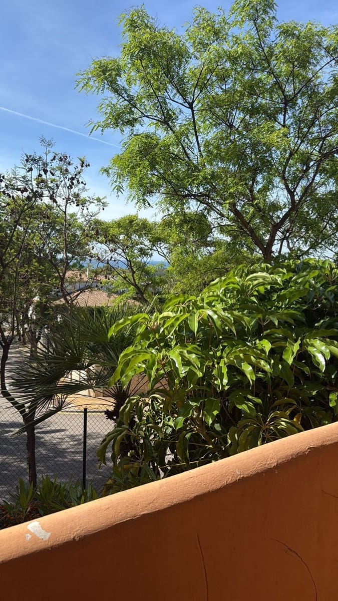 Apartamento de 3 habitaciones en Elviria en venta - 475.000 € (Ref: 9894563)