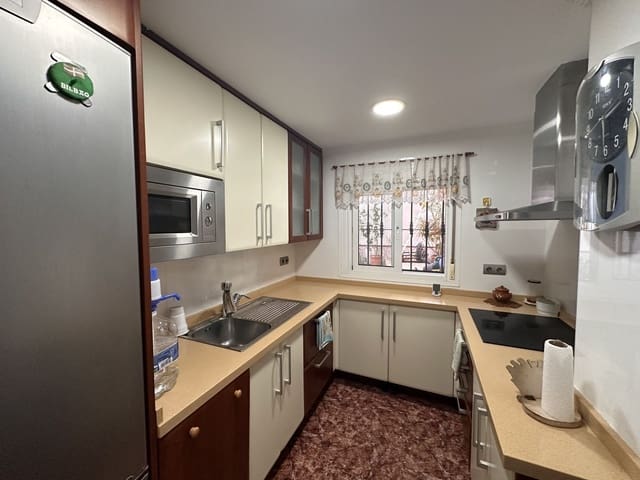3 chambre Villa/Maison Semi-Mitoyenne à vendre à Malaga ville - 380 000 € (Ref: 9894565)