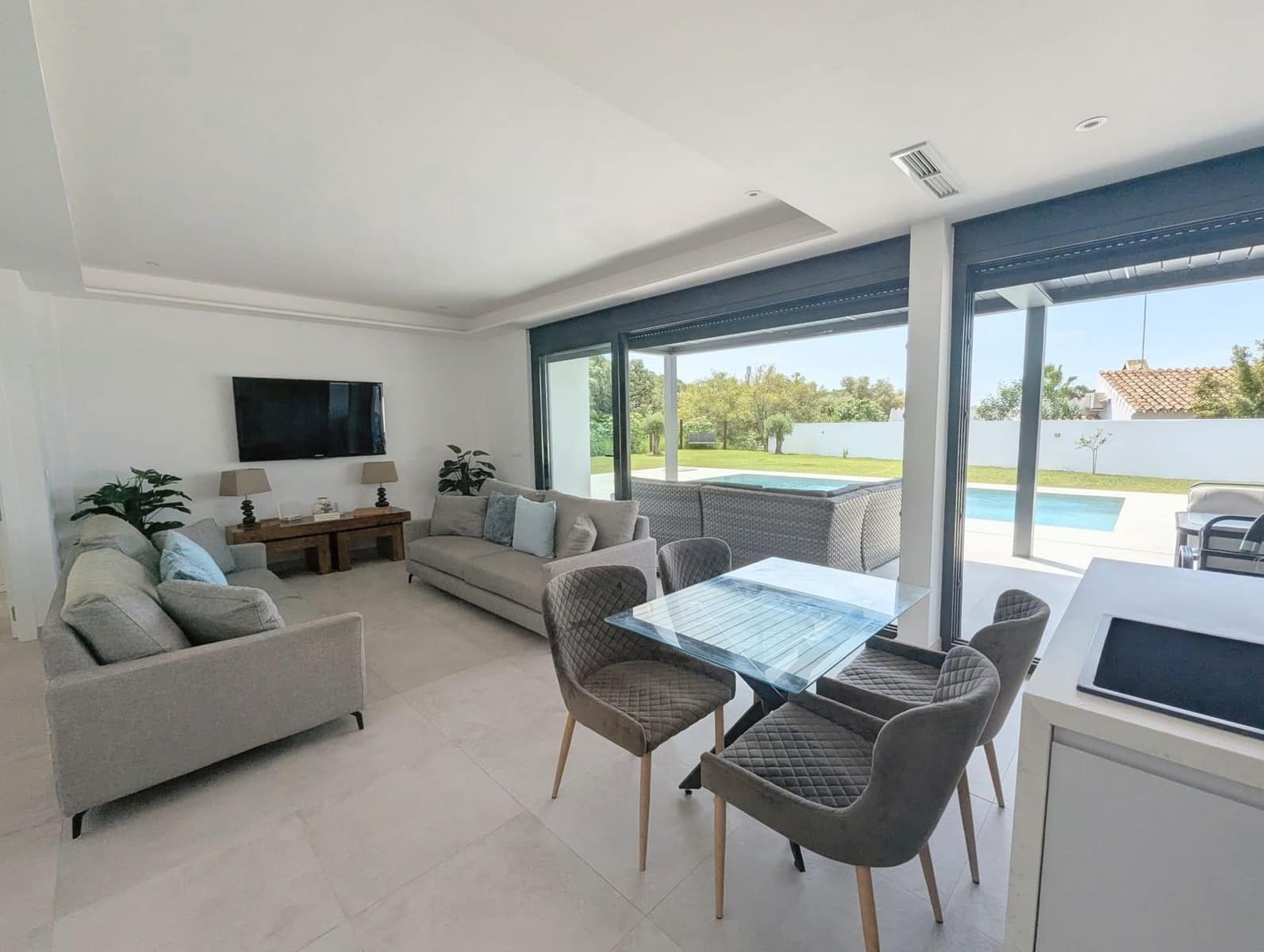 3 bedroom Villa for sale in Artola - € 1,900,000 (Ref: 9894566)