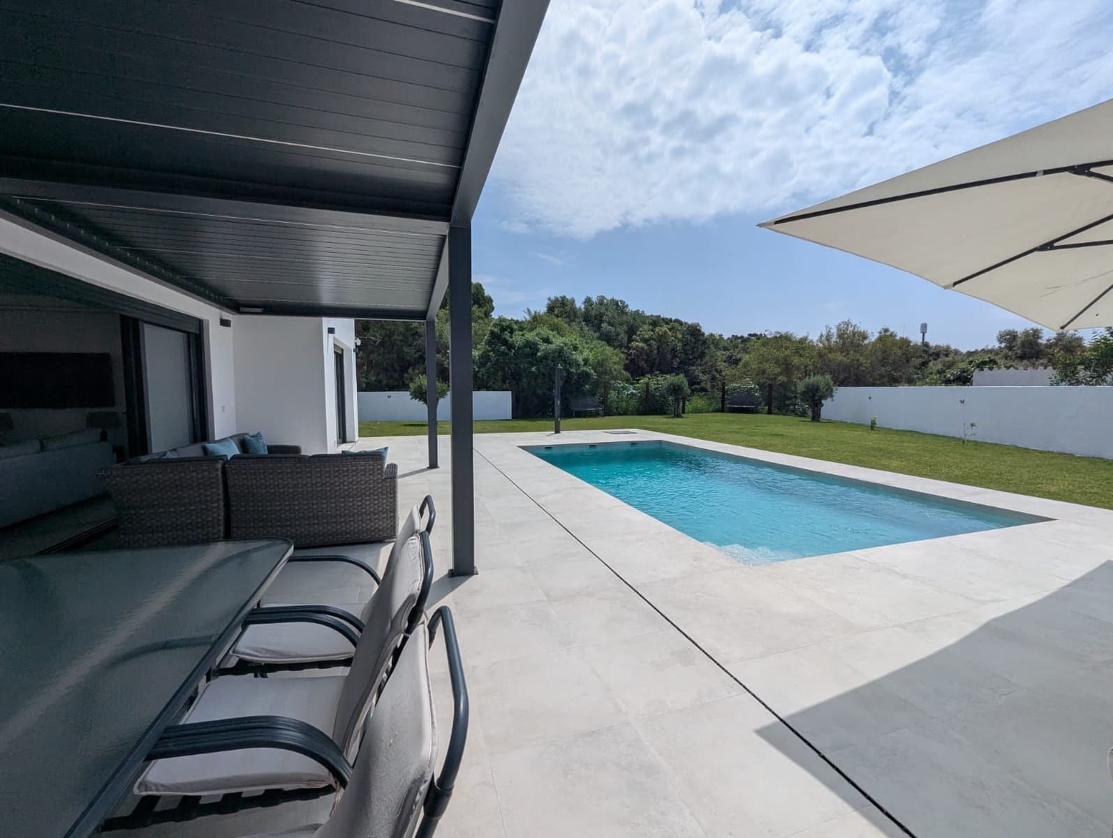 3 bedroom Villa for sale in Artola - € 1,900,000 (Ref: 9894566)