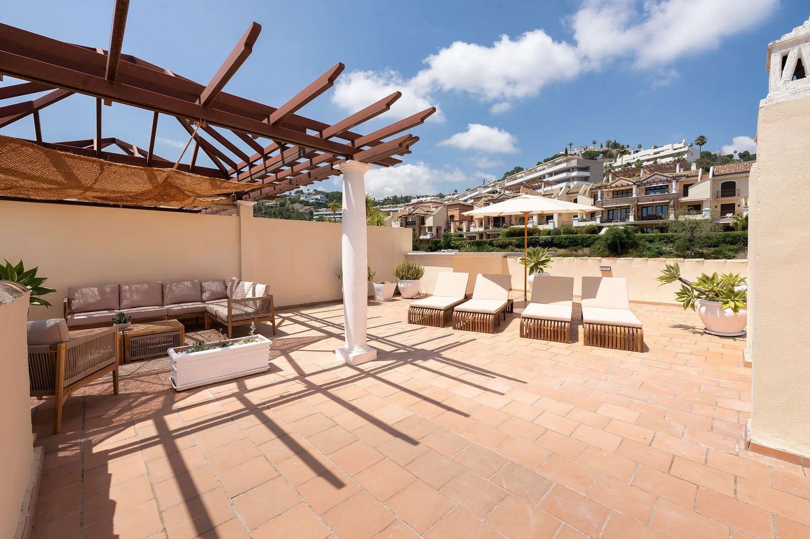 Ático de 3 habitaciones en Los Arqueros en venta - 699.000 € (Ref: 9894568)