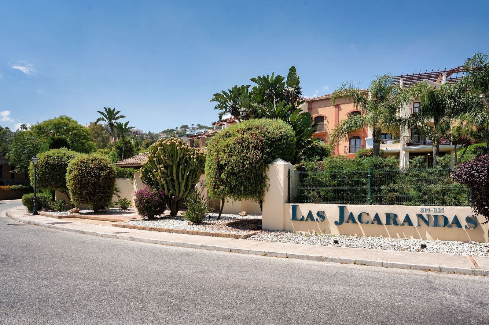 Ático de 3 habitaciones en Los Arqueros en venta - 699.000 € (Ref: 9894568)