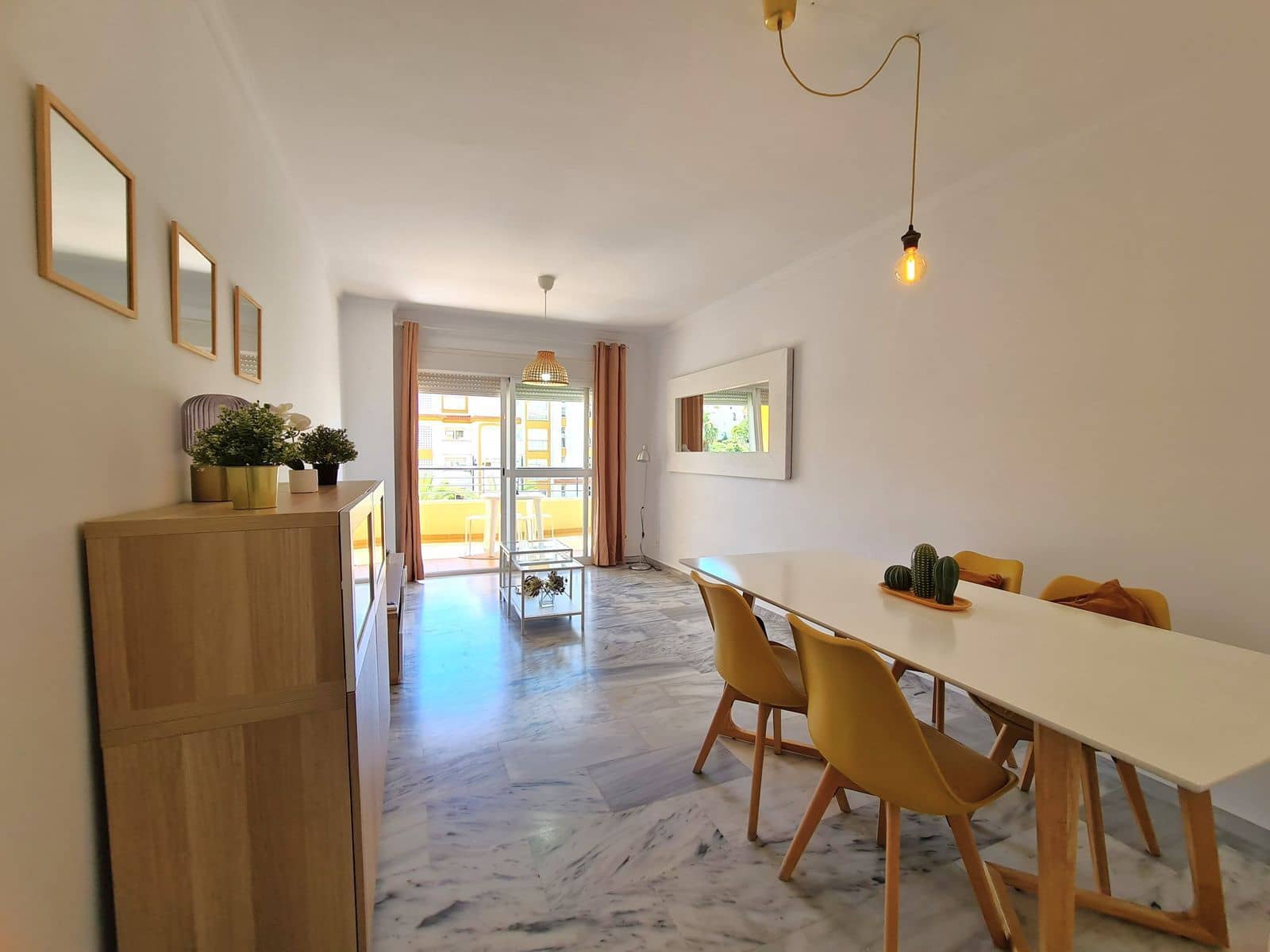 2 bedroom Apartment for sale in Estepona - € 375,000 (Ref: 9894572)