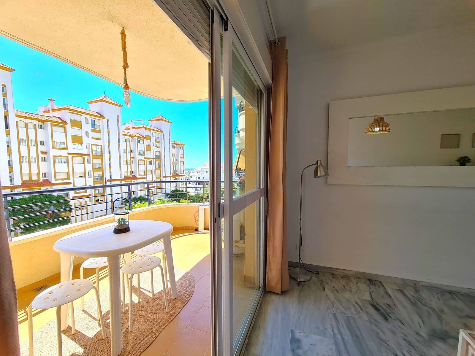 2 bedroom Apartment for sale in Estepona - € 375,000 (Ref: 9894572)