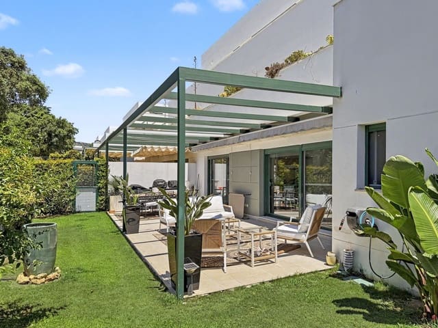 Apartamento de 3 habitaciones en Sotogrande, San Roque en venta - 880.000 € (Ref: 9894573)