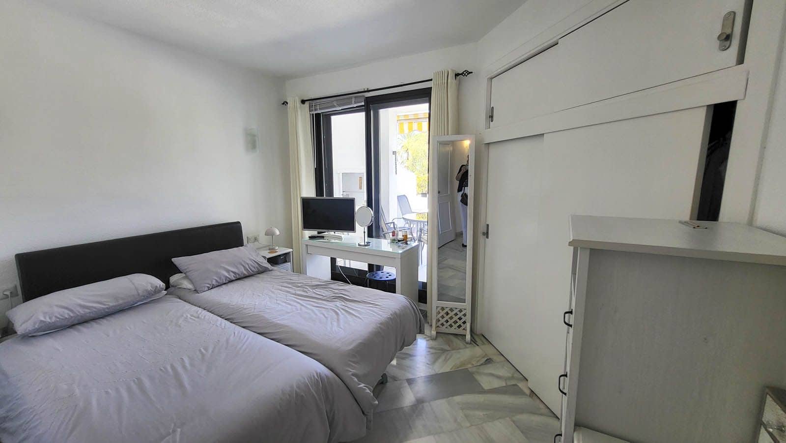 2 soveværelse Lejlighed til salg i Calahonda - € 375.000 (Ref: 9894575)