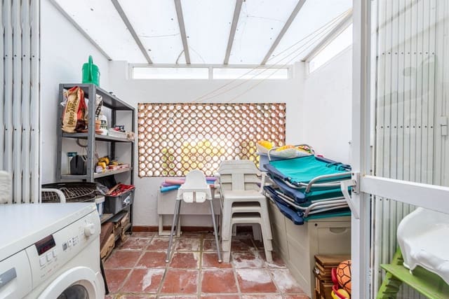 4 sypialnia Dom na sprzedaż w Atalaya-Isdabe, Estepona - 499 000 € (Ref: 9894578)