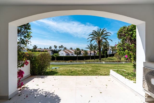 3 sovrum Lägenhet till salu i Nueva Andalucia, Marbella - 895 000 € (Ref: 9894580)