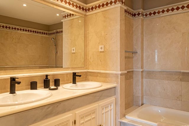 3 quarto Apartamento para venda em La Cala Golf, Mijas - 670 000 € (Ref: 9894582)