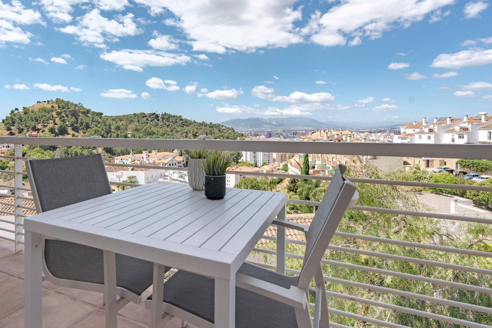 6 sypialnia Dom na sprzedaż w Miasto Malaga - 1 195 000 € (Ref: 9894583)