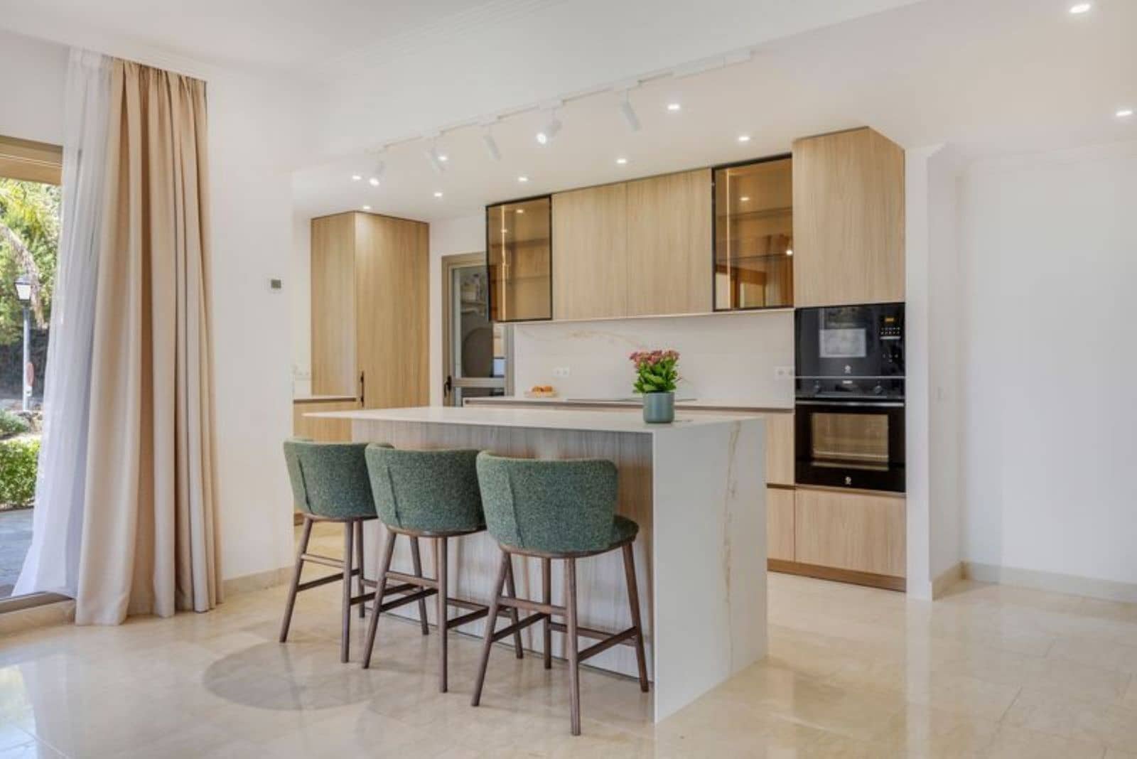 3 soveværelse Lejlighed til salg i Benahavis - € 770.000 (Ref: 9894586)
