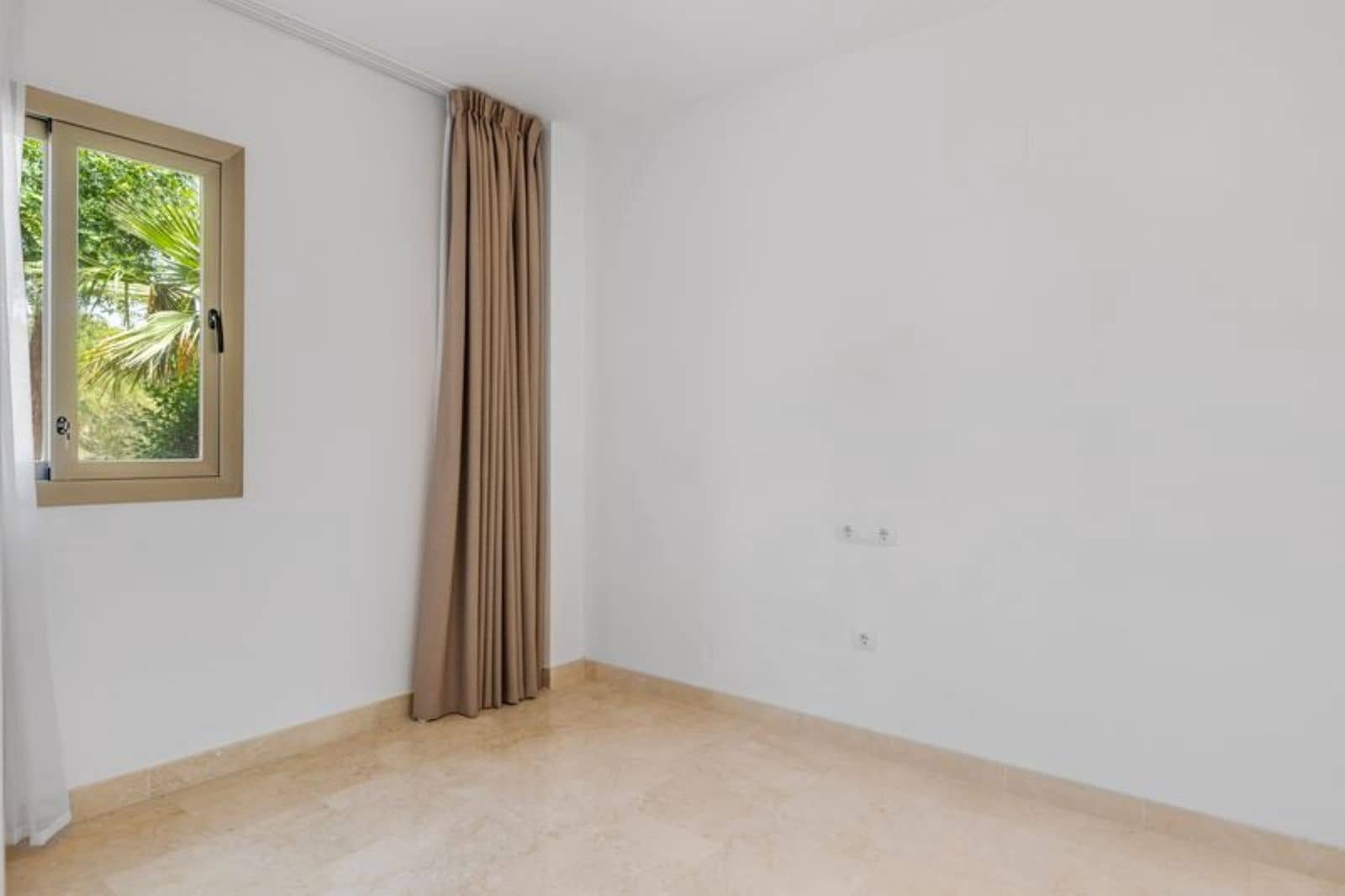 3 soveværelse Lejlighed til salg i Benahavis - € 770.000 (Ref: 9894586)