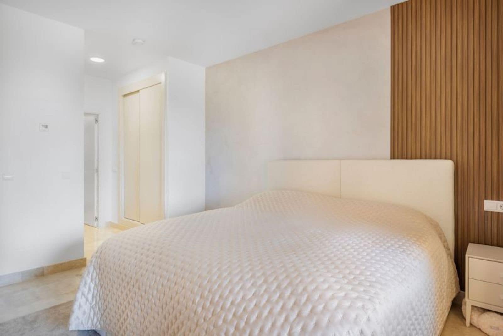 3 soveværelse Lejlighed til salg i Benahavis - € 770.000 (Ref: 9894586)