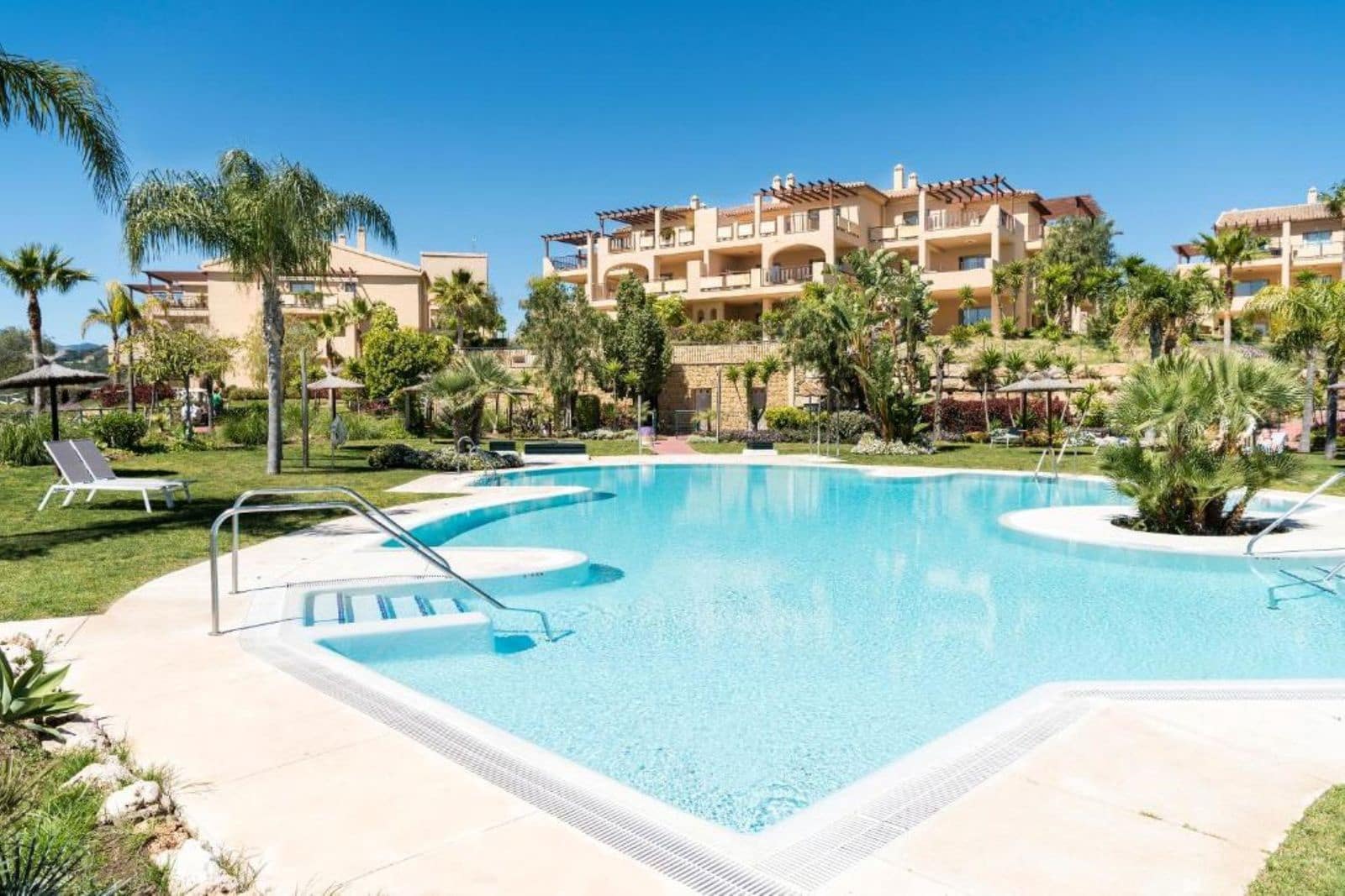 3 soveværelse Lejlighed til salg i Benahavis - € 770.000 (Ref: 9894586)