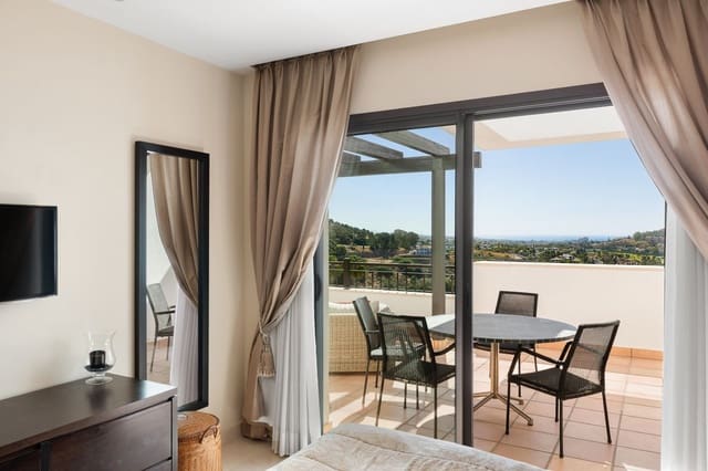 2 quarto Penthouse para venda em La Quinta, Benahavís - 615 000 € (Ref: 9894588)
