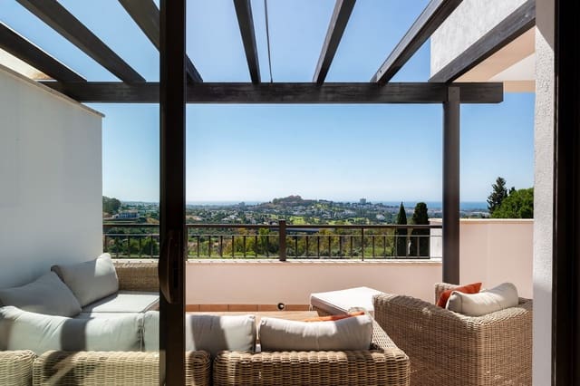 2 quarto Penthouse para venda em La Quinta, Benahavís - 615 000 € (Ref: 9894588)