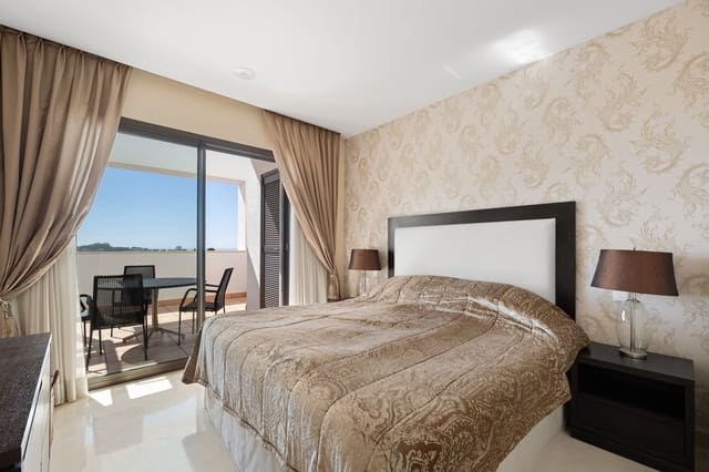 2 quarto Penthouse para venda em La Quinta, Benahavís - 615 000 € (Ref: 9894588)