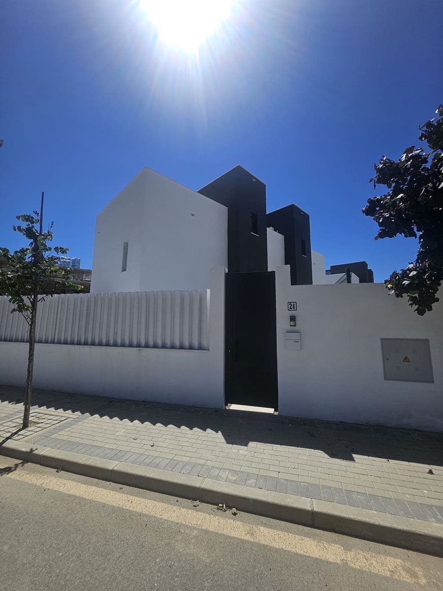 3 chambre Villa/Maison Semi-Mitoyenne à vendre à Malaga ville - 850 000 € (Ref: 9894589)