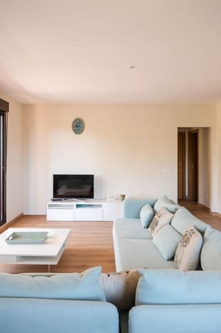 2 bedroom Apartment for sale in Estepona - € 499,000 (Ref: 9894591)