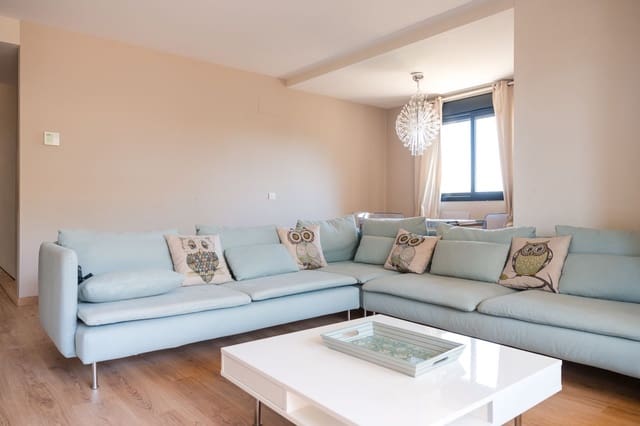 2 bedroom Apartment for sale in Estepona - € 499,000 (Ref: 9894591)