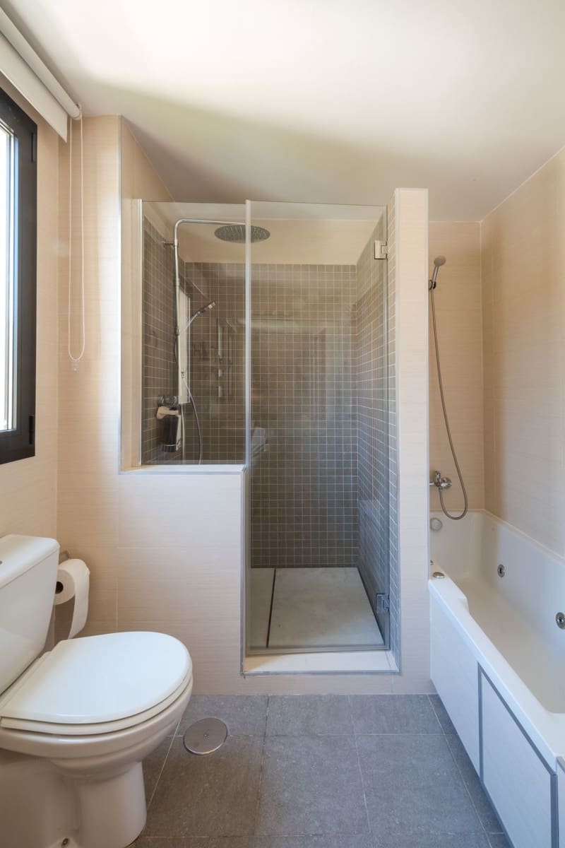 2 bedroom Apartment for sale in Estepona - € 499,000 (Ref: 9894591)