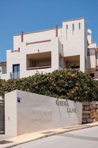 2 bedroom Apartment for sale in Estepona - € 499,000 (Ref: 9894591)