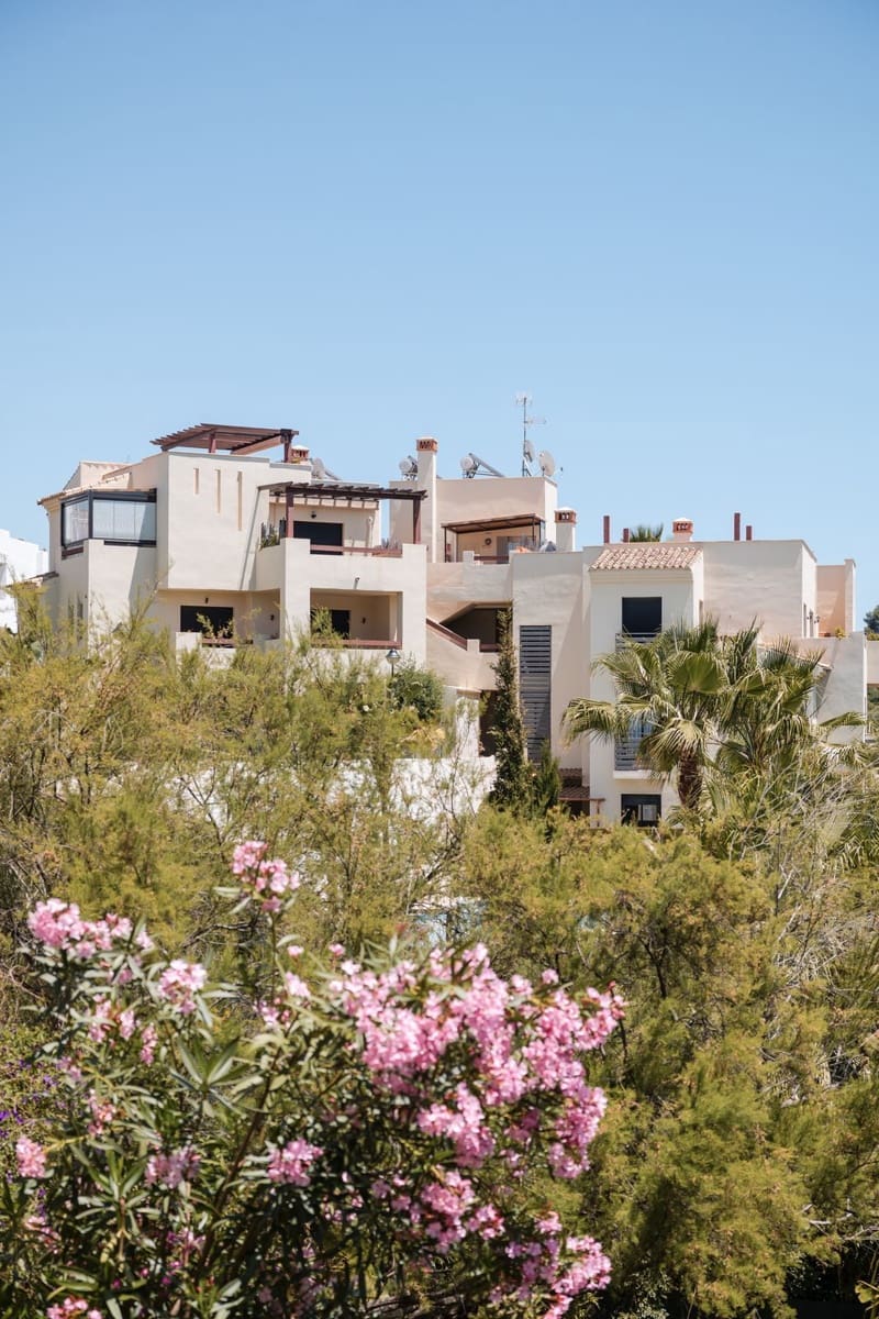 2 bedroom Apartment for sale in Estepona - € 499,000 (Ref: 9894591)