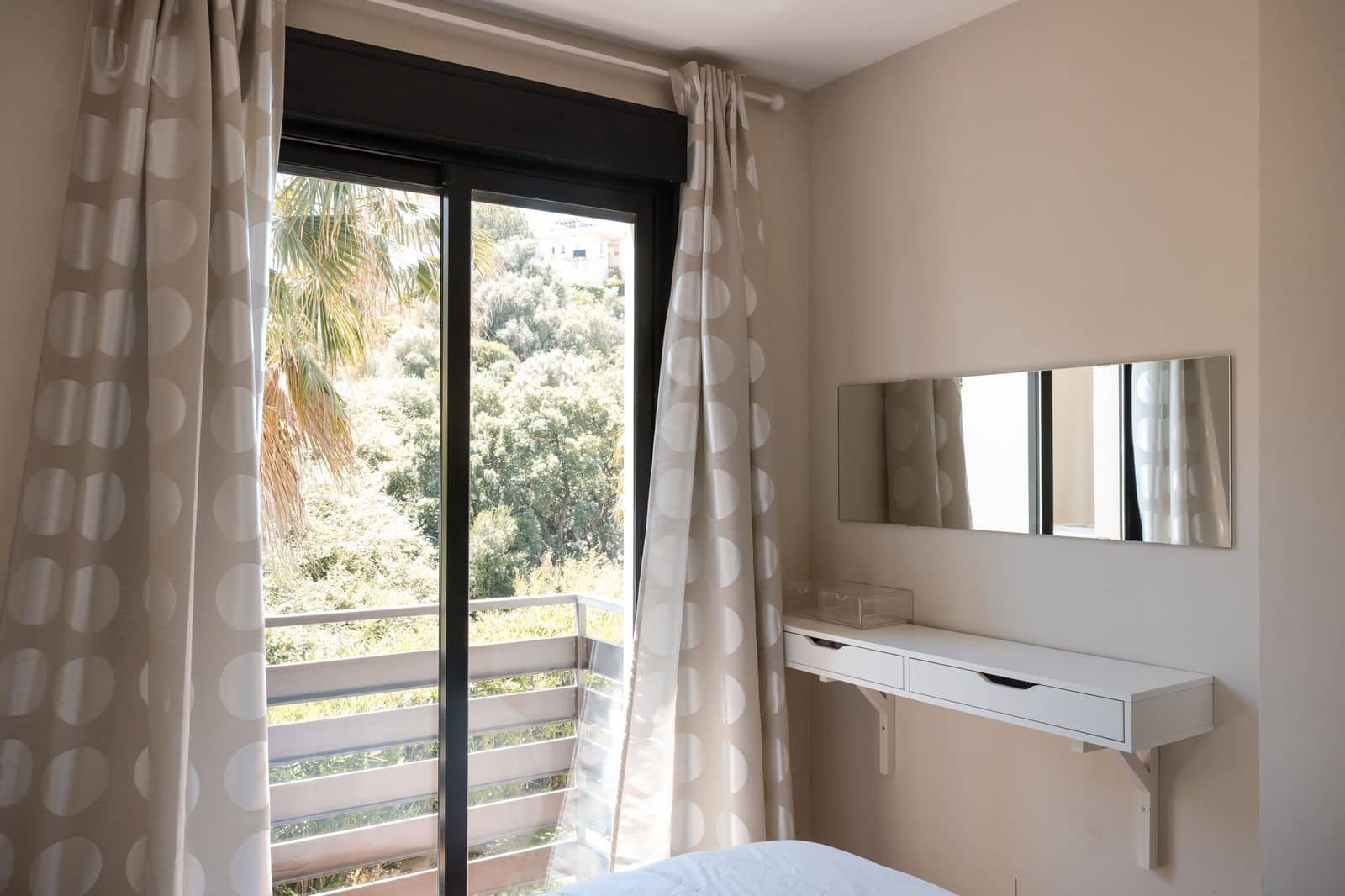 2 bedroom Apartment for sale in Estepona - € 499,000 (Ref: 9894591)