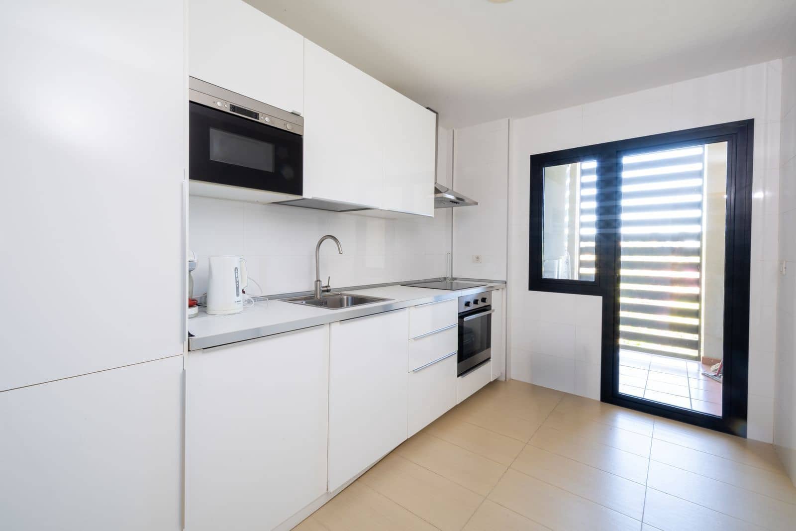 2 bedroom Apartment for sale in Estepona - € 499,000 (Ref: 9894591)